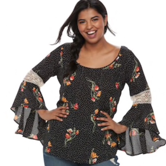 HeartSoul Tops - NWT 🌹 CROCHET BELL SLEEVE BLOUSE TOP Size 2X